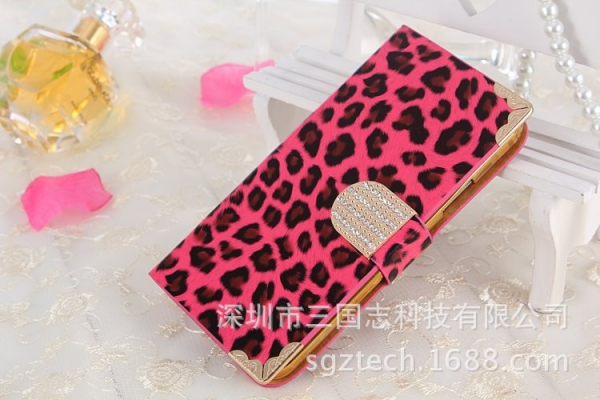 Leopard Skin Pattern Red iPhone 5 5S Phone Case