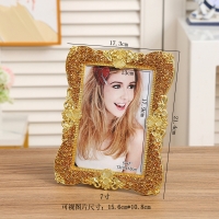 Style 71 Golden Flowers 7x5 Photo Frame